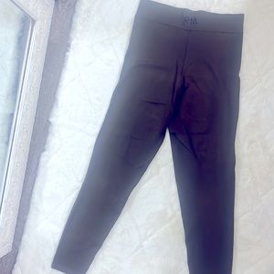 R + A skin leggings